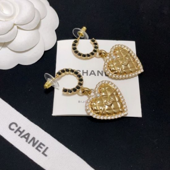 2024SS CHANEL CHANEL earrings A unique item that will become the main character 2024SS CHANEL CHANEL earrings A unique item that will become the main character