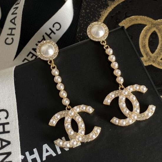 2024SS CHANEL CHANEL earrings You can feel the latest trends 2024SS CHANEL CHANEL earrings You can feel the latest trends