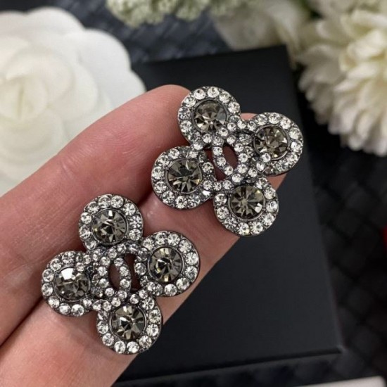 2024SS CHANEL Chanel earrings Recommended brands that are not in stock 2024SS CHANEL Chanel earrings Recommended brands that are not in stock
