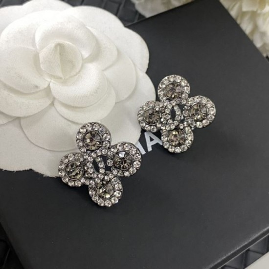 2024SS CHANEL Chanel earrings Recommended brands that are not in stock 2024SS CHANEL Chanel earrings Recommended brands that are not in stock