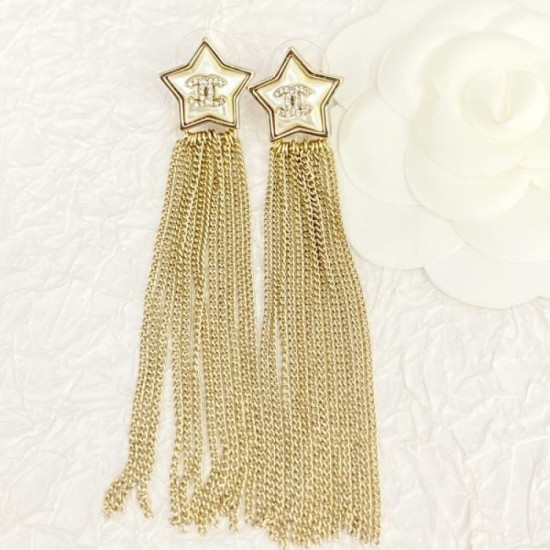 2024SS CHANEL Chanel earrings nice design not in stock brand 2024SS CHANEL Chanel earrings nice design not in stock brand