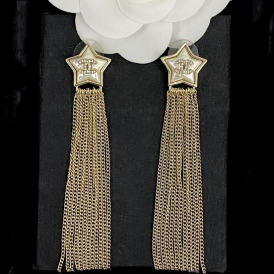 2024SS CHANEL Chanel earrings nice design not in stock brand 2024SS CHANEL Chanel earrings nice design not in stock brand