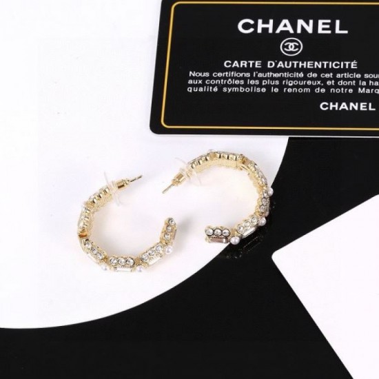 2024SS CHANEL Chanel earrings are always sold out at the end of the year 2024SS CHANEL Chanel earrings are always sold out at the end of the year