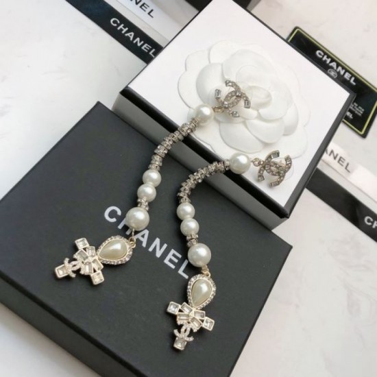 2024SS CHANEL Chanel earrings Difficult to obtain items sold out in Japan 2024SS CHANEL Chanel earrings Difficult to obtain items sold out in Japan