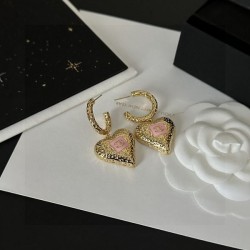 2024SS CHANEL Chanel earrings Elegant, neat, and highly likable