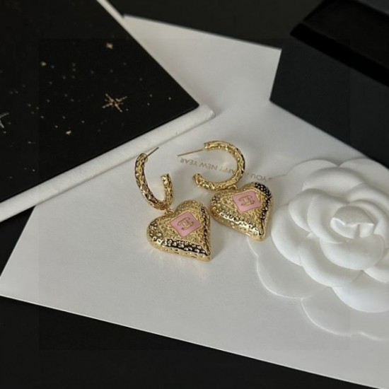 2024SS CHANEL Chanel earrings Elegant, neat, and highly likable 2024SS CHANEL Chanel earrings Elegant, neat, and highly likable