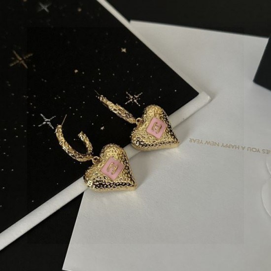 2024SS CHANEL Chanel earrings Elegant, neat, and highly likable 2024SS CHANEL Chanel earrings Elegant, neat, and highly likable