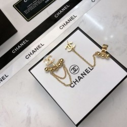 CHANEL 2024SS earrings that will draw attention to your feet