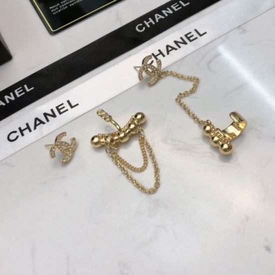 CHANEL 2024SS earrings that will draw attention to your feet CHANEL 2024SS earrings that will draw attention to your feet