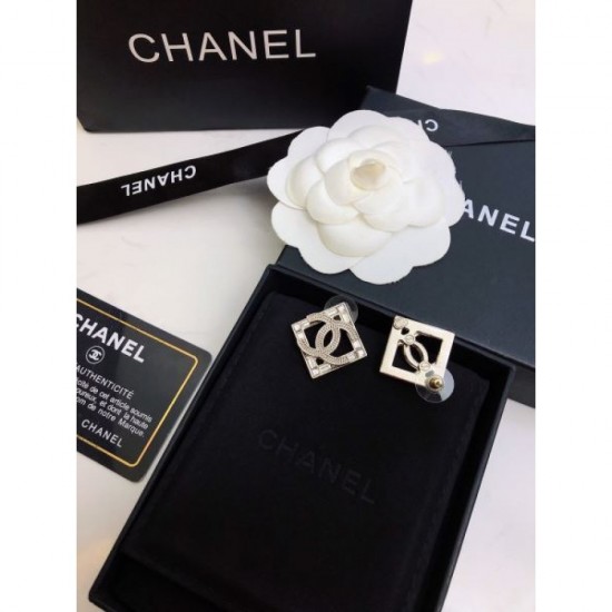 CHANEL Chanel Gift Perfect Limited Time 2024SS Earrings CHANEL Chanel Gift Perfect Limited Time 2024SS Earrings