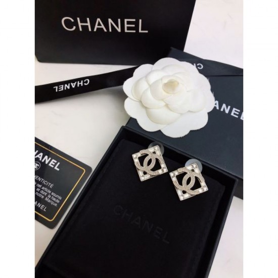 CHANEL Chanel Gift Perfect Limited Time 2024SS Earrings CHANEL Chanel Gift Perfect Limited Time 2024SS Earrings