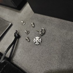 New addition 2024SS earrings CHROME HEARTS