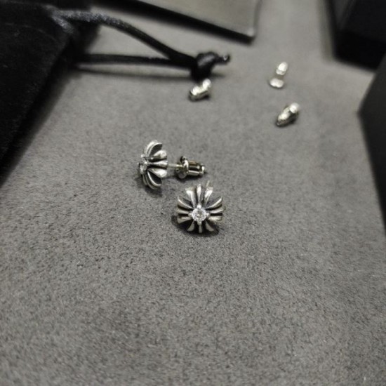 New addition 2024SS earrings CHROME HEARTS New addition 2024SS earrings CHROME HEARTS