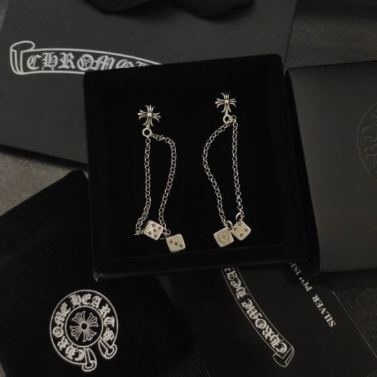 New spring/summer 2024SS earrings CHROME HEARTS New spring/summer 2024SS earrings CHROME HEARTS