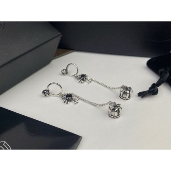 Fall in love with the new product at first sight 2024SS earrings CHROME HEARTS Fall in love with the new product at first sight 2024SS earrings CHROME HEARTS