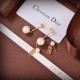 Gift to give 2024SS earrings DIOR Dior Gift to give 2024SS earrings DIOR Dior