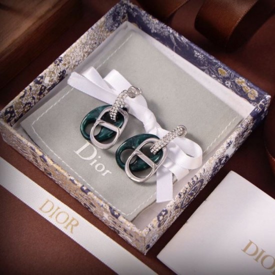 New spring items you can't take your eyes off of 2024SS earrings DIOR Dior New spring items you can't take your eyes off of 2024SS earrings DIOR Dior