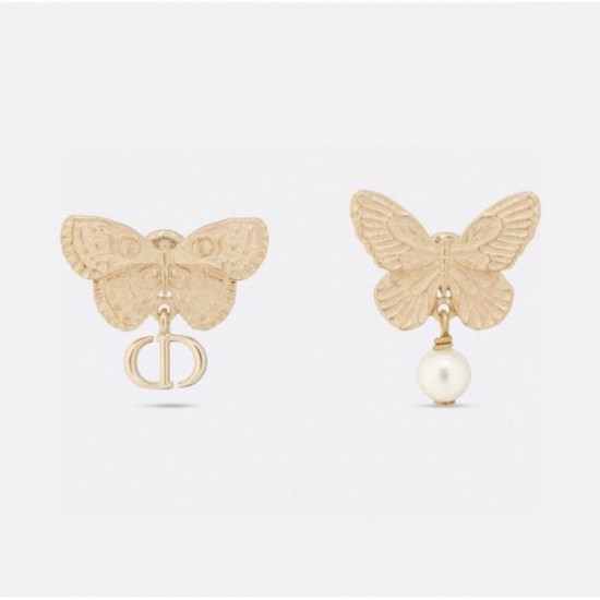This spring's new item 2024SS earrings DIOR that attracts attention This spring's new item 2024SS earrings DIOR that attracts attention