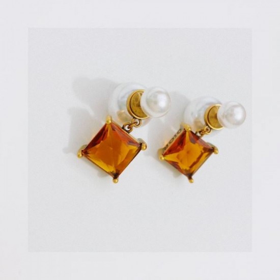 A must-see for fans 2024SS new spring/summer earrings DIOR Dior A must-see for fans 2024SS new spring/summer earrings DIOR Dior