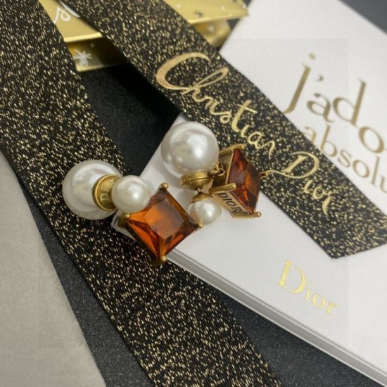 A must-see for fans 2024SS new spring/summer earrings DIOR Dior A must-see for fans 2024SS new spring/summer earrings DIOR Dior