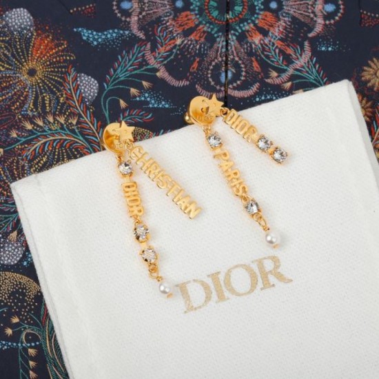 Sale at attractive price 2024SS earrings DIOR Dior Sale at attractive price 2024SS earrings DIOR Dior
