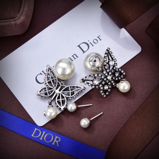 A must-see for fans 2024SS new spring/summer earrings DIOR Dior A must-see for fans 2024SS new spring/summer earrings DIOR Dior