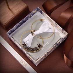 New spring items that are attracting attention 2024SS earrings DIOR Dior
