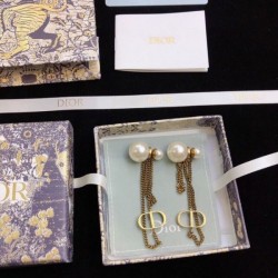 Absolutely cute recommended 2024SS earrings DIOR Dior