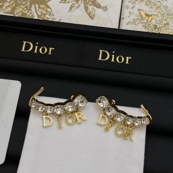 2024SS earrings DIOR that many adults buy 2024SS earrings DIOR that many adults buy