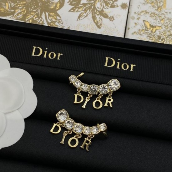 2024SS earrings DIOR that many adults buy 2024SS earrings DIOR that many adults buy