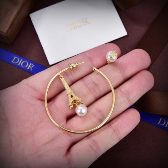 Summery and refreshing impression 2024SS earrings DIOR Dior Summery and refreshing impression 2024SS earrings DIOR Dior