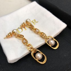 Especially popular this season 2024SS earrings DIOR Dior