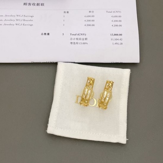 Popular items of interest 2024SS earrings DIOR Dior Popular items of interest 2024SS earrings DIOR Dior