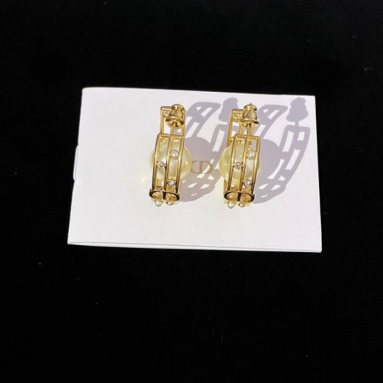 Popular items of interest 2024SS earrings DIOR Dior Popular items of interest 2024SS earrings DIOR Dior