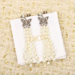 Transform into a beautiful outfit 2024SS earrings DIOR