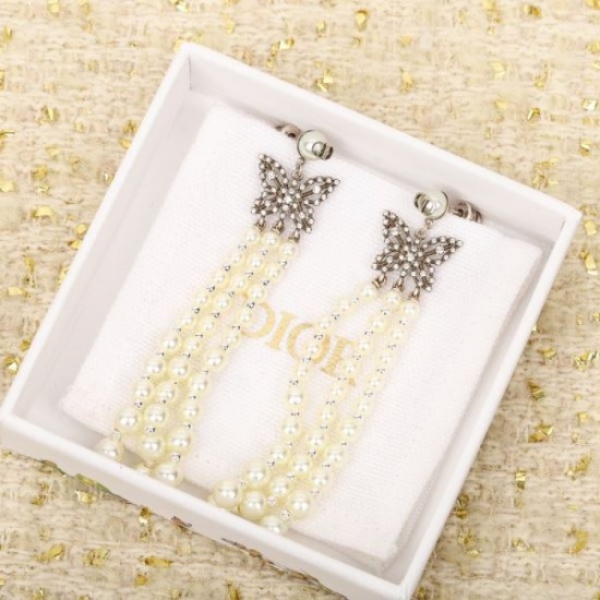 Transform into a beautiful outfit 2024SS earrings DIOR Transform into a beautiful outfit 2024SS earrings DIOR