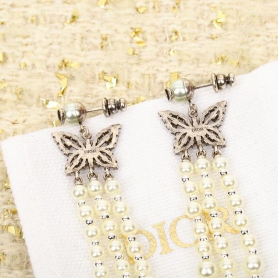 Transform into a beautiful outfit 2024SS earrings DIOR Transform into a beautiful outfit 2024SS earrings DIOR