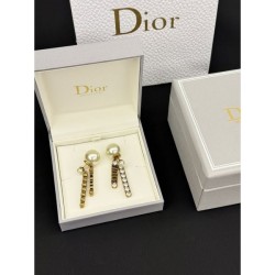 2024SS DIOR Dior earrings continue to be a brand this season