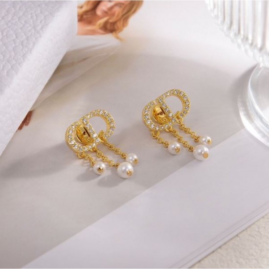 2024SS DIOR Dior earrings Simple and easy to mix and match 2024SS DIOR Dior earrings Simple and easy to mix and match