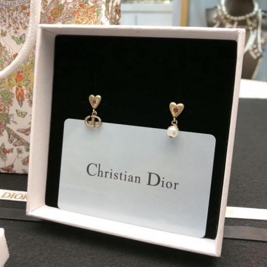 2024SS DIOR Dior earrings A must-have summer item