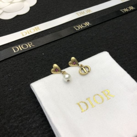 2024SS DIOR Dior earrings A must-have summer item
