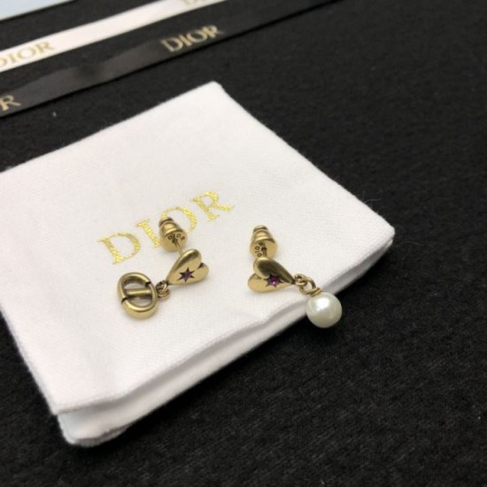 2024SS DIOR Dior earrings A must-have summer item