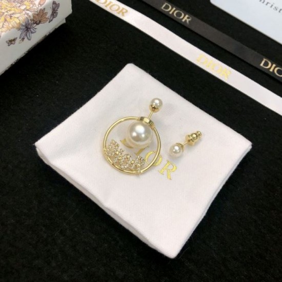 2024SS DIOR Dior earrings New item in pursuit of trends 2024SS DIOR Dior earrings New item in pursuit of trends