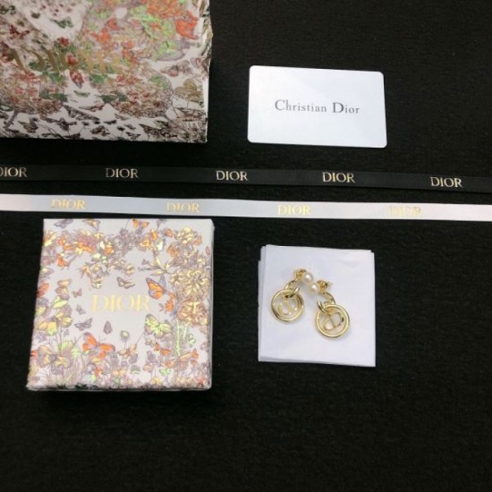2024SS DIOR Dior earrings New colors in fashion 2024SS DIOR Dior earrings New colors in fashion