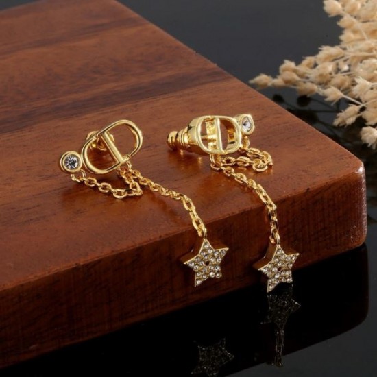 2024SS DIOR Dior earrings Refreshing style for spring and summer 2024SS DIOR Dior earrings Refreshing style for spring and summer