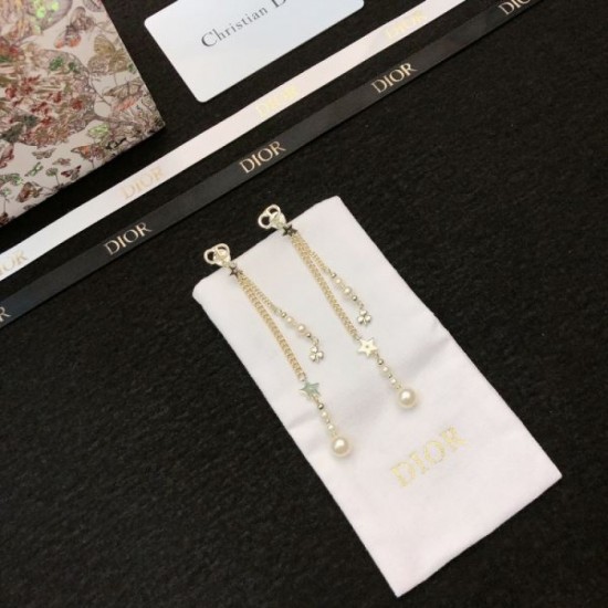 2024SS DIOR Dior earrings Popular item for spring/summer 2024SS DIOR Dior earrings Popular item for spring/summer