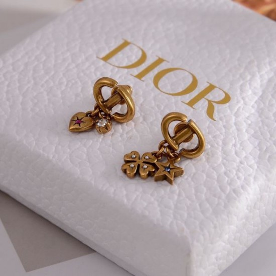 2024SS DIOR Dior earrings New arrival that is sure to be a hit 2024SS DIOR Dior earrings New arrival that is sure to be a hit