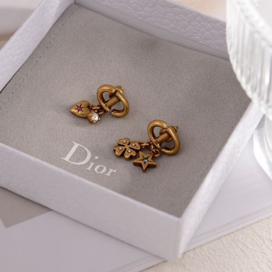 2024SS DIOR Dior earrings New arrival that is sure to be a hit 2024SS DIOR Dior earrings New arrival that is sure to be a hit