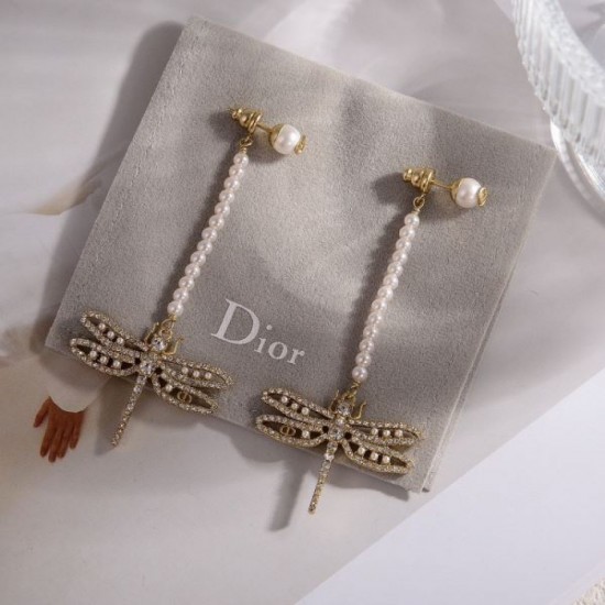 2024SS DIOR Dior earrings Used by highly sensitive celebrities 2024SS DIOR Dior earrings Used by highly sensitive celebrities