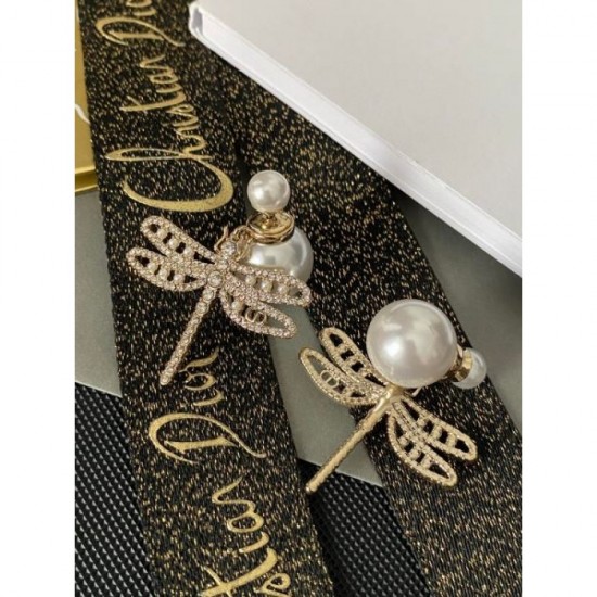 2024SS DIOR Dior earrings The latest brand new products are hot 2024SS DIOR Dior earrings The latest brand new products are hot